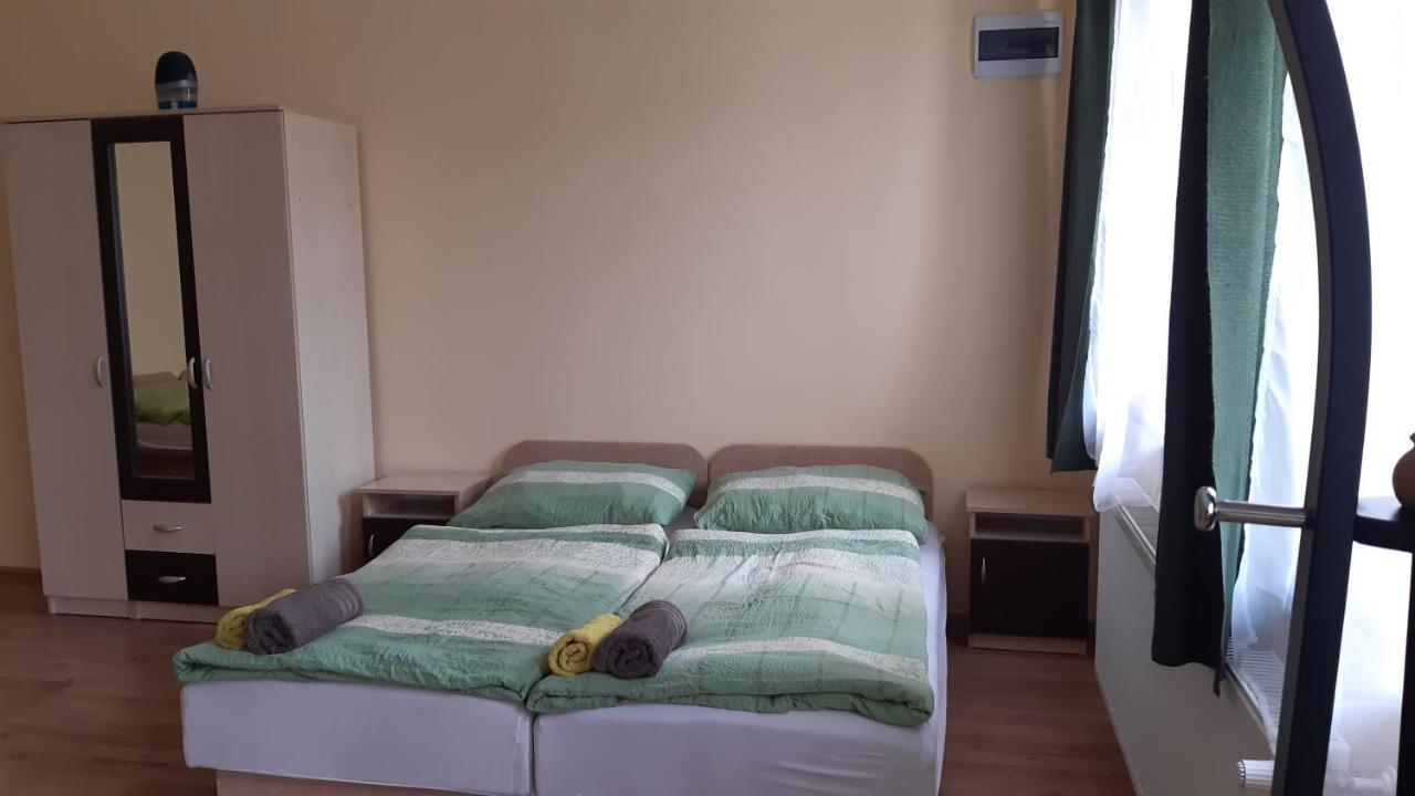Bajusz Vendeghaz Hotel Tornyosnémeti Buitenkant foto
