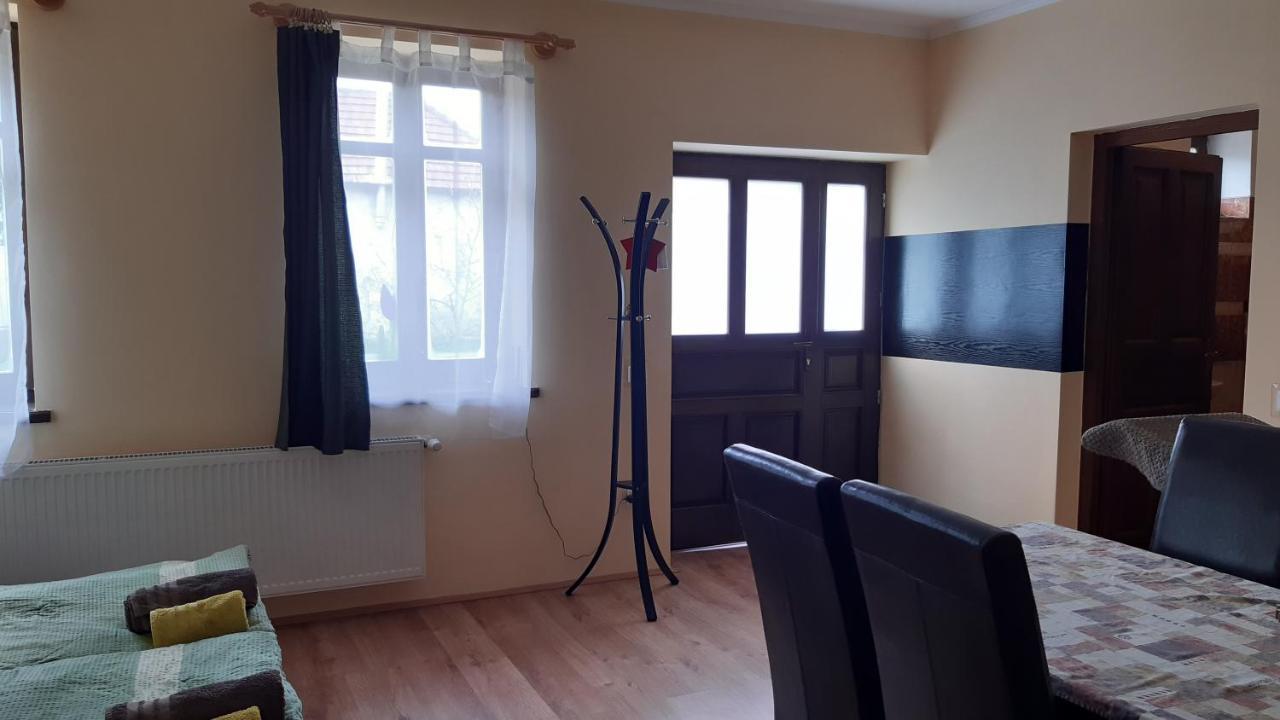 Bajusz Vendeghaz Hotel Tornyosnémeti Buitenkant foto